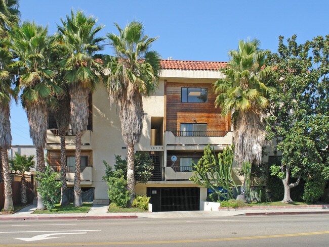 10773 Palms Blvd in Los Angeles, CA - Building Photo - Building Photo