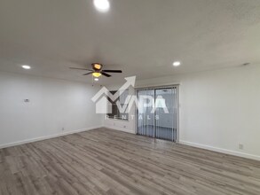 6230 Viva Max Dr in San Antonio, TX - Building Photo - Building Photo