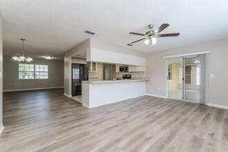 8530 Gum Tree Ave in New Port Richey, FL - Building Photo - Building Photo