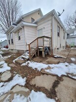 1527 W 6th St in Davenport, IA - Building Photo