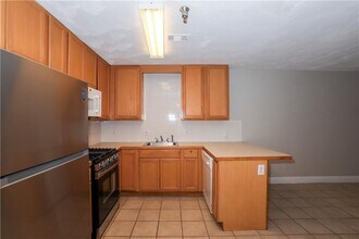 303 Brookside Way in Canton, GA - Building Photo - Building Photo