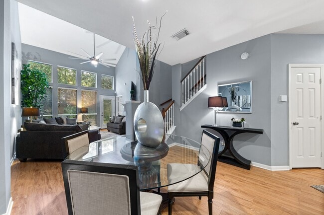 property at 30 Endor Forest Pl