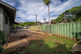 96-239 Waiawa Rd in Pearl City, HI - Foto de edificio - Building Photo