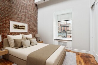 7 E 75th St in New York, NY - Building Photo - Building Photo