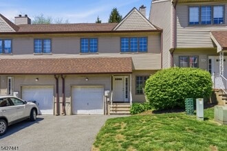 11 Deer Hill Ct in Boonton, NJ - Building Photo - Building Photo