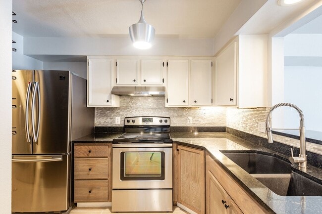 property at 252 Eagle Glen Ln