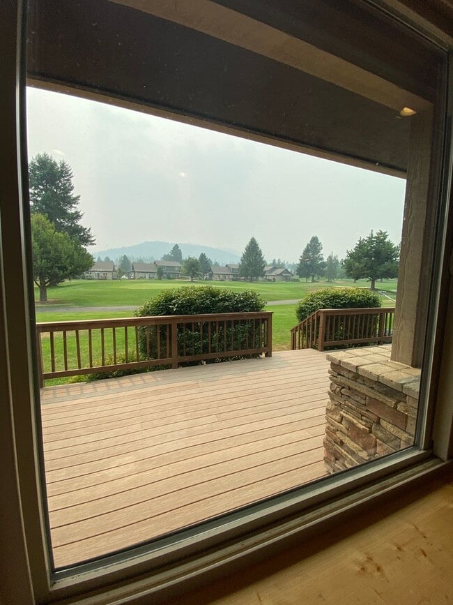 106 Ironwood Dr in Blanchard, ID - Building Photo - Building Photo