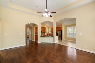 214 Pinto Point Dr in The Woodlands, TX - Foto de edificio - Building Photo