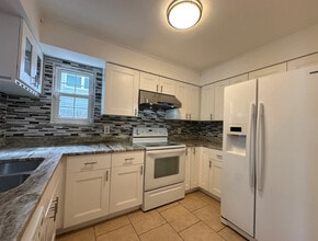 3990 Roebling Ln in Virginia Beach, VA - Building Photo - Building Photo