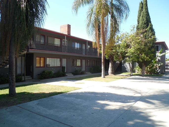 West Covina Terrace Apartments in West Covina, CA - Building Photo