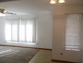 3228 Commercial Ave-Unit -C in South Chicago Heights, IL - Building Photo - Building Photo