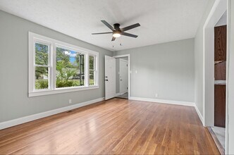 500 E Ford Valley Rd in Knoxville, TN - Building Photo - Building Photo
