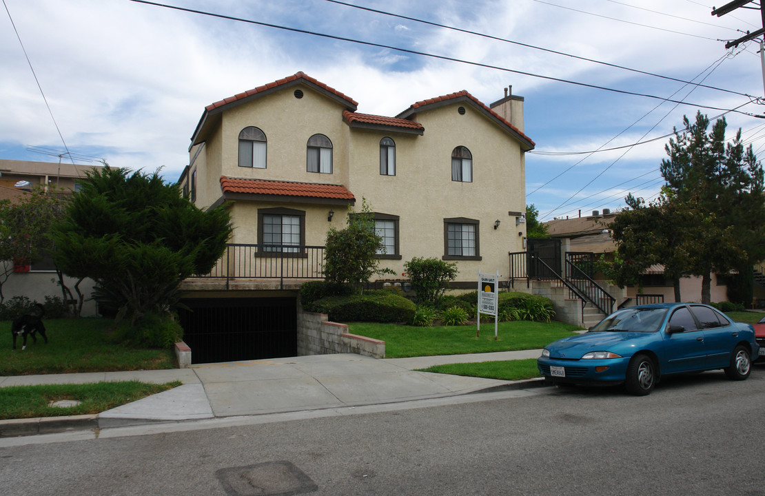 320 N Belmont St in Glendale, CA - Building Photo