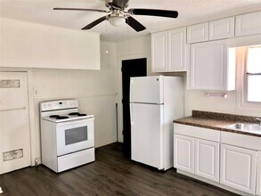 5519 Sherman St in Houston, TX - Building Photo - Building Photo