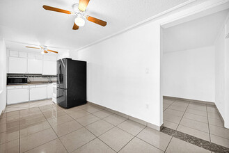 2419 Coolidge St in Hollywood, FL - Building Photo - Building Photo