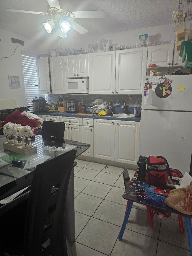 6538 W 2nd Ct, Unit #5-B in Hialeah, FL - Foto de edificio - Building Photo