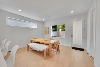 2308 S Acoma St in Denver, CO - Building Photo - Building Photo
