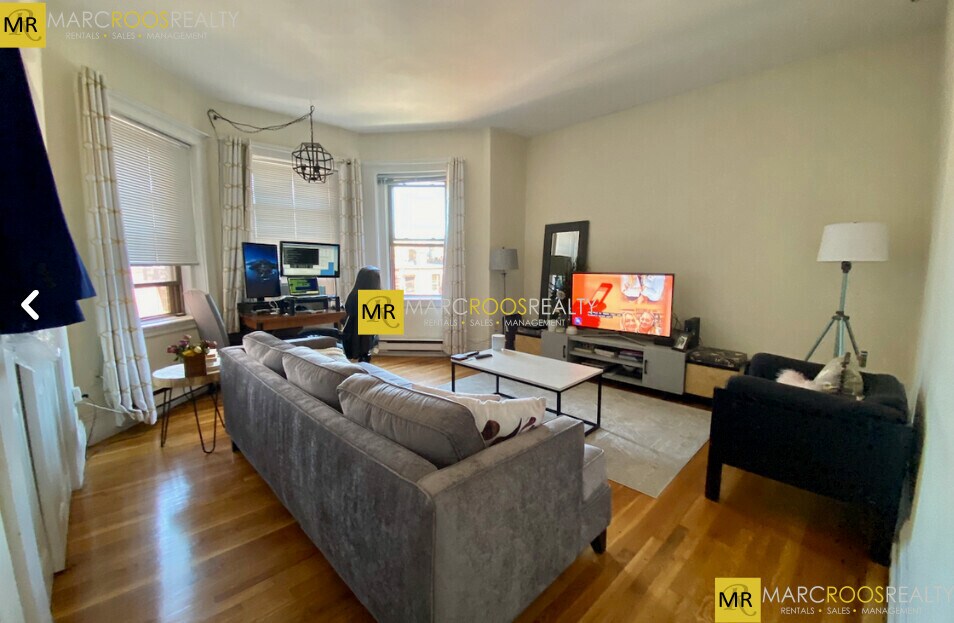 900 Boylston St, Unit #4 in Boston, MA - Foto de edificio