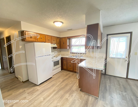 5409 Norse Dr in Cedar Falls, IA - Foto de edificio - Building Photo