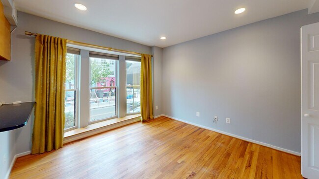 2300 18th St NW in Washington, DC - Building Photo - Building Photo