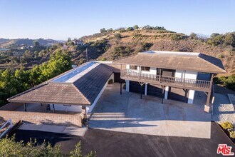 44310 Vía Barranca in Temecula, CA - Building Photo - Building Photo