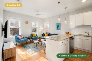 1061 Saratoga St in Boston, MA - Building Photo