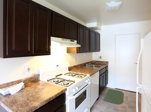 Victoria Woods Apartments and Townhomes in Philadelphia, PA - Building Photo - Interior Photo