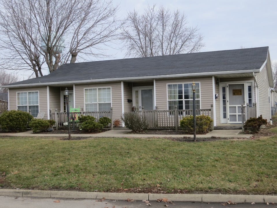 10 Flint Ct in Sabina, OH - Building Photo