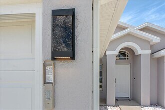 8227 National Dr in Port Richey, FL - Building Photo - Building Photo