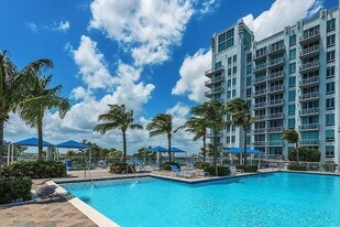 300 S Australian Ave, Unit 901 in West Palm Beach, FL - Building Photo