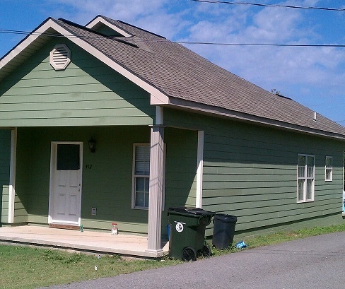 property at 412 19th St E