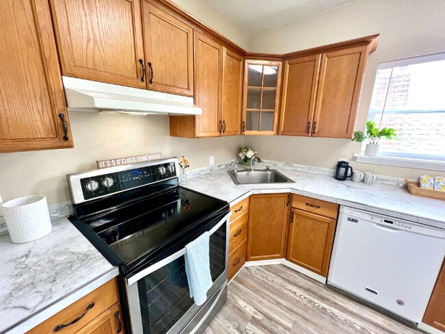 712 W Fourth Plain Blvd in Vancouver, WA - Building Photo - Building Photo