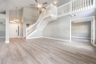 643 Somerstone Dr in Valrico, FL - Building Photo - Building Photo