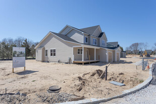 Country Woods Village in Riverhead, NY - Building Photo