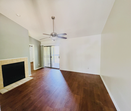 653 TX-337 Loop, Unit 103 in New Braunfels, TX - Building Photo - Building Photo