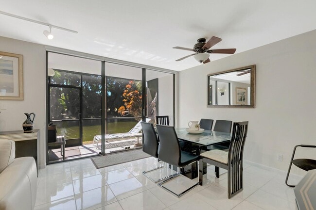 3705 Bridgewood Dr in Boca Raton, FL - Building Photo - Building Photo