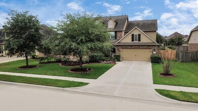 22719 Shieldhall Ln in Tomball, TX - Building Photo - Building Photo