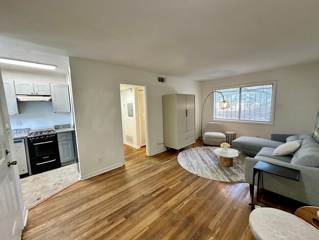 Inman Court Apartments