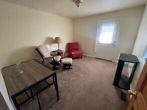 802 Clayton St, Unit uf apt 2 in New Castle, DE - Building Photo - Building Photo