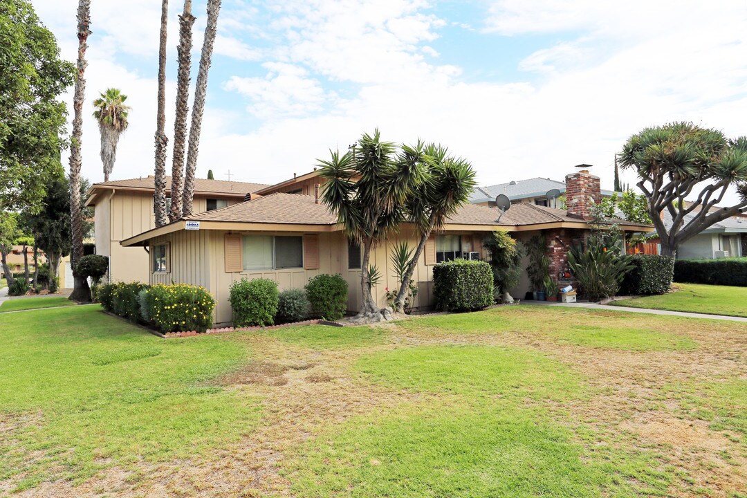 12062 Bayport St in Garden Grove, CA - Foto de edificio