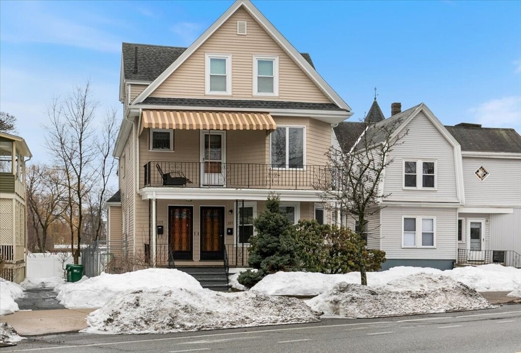 335 Salem St in Medford, MA - Building Photo