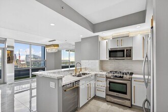 321 Tenth Ave in San Diego, CA - Building Photo - Building Photo