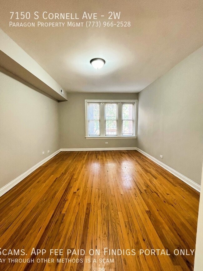 7150 S Cornell Ave in Chicago, IL - Building Photo - Building Photo