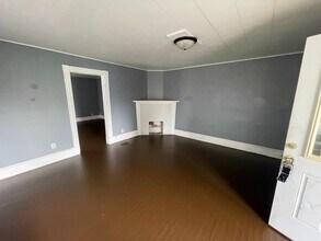307 Kent Ave in Terre Haute, IN - Building Photo - Building Photo
