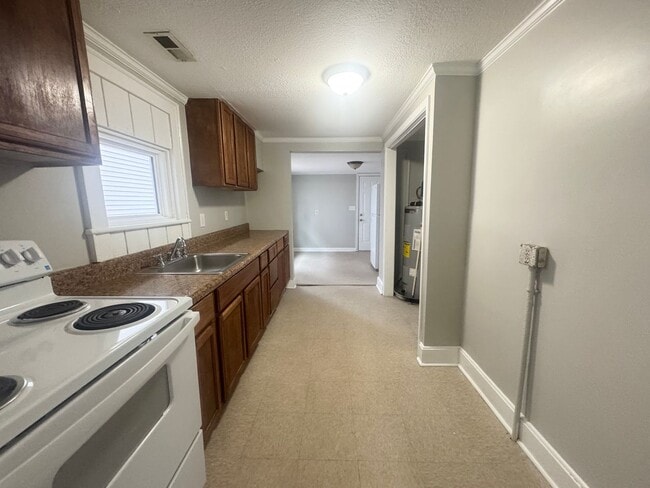 307 W Cypress St in Elizabeth City, NC - Building Photo - Building Photo