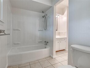 9613 Rhythm Rd in Midwest City, OK - Building Photo - Building Photo