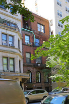 312 W 76th St in New York, NY - Building Photo