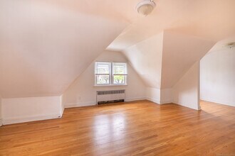 436 Sedgewick Ave-Unit -2nd floor in Stratford, CT - Building Photo - Building Photo