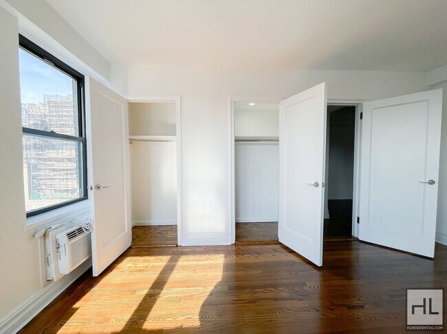 5 AVENUE in New York, NY - Building Photo - Building Photo