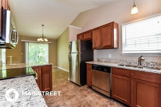 1942 Mare Ave, Unit 2303 in Indianapolis, IN - Foto de edificio - Building Photo